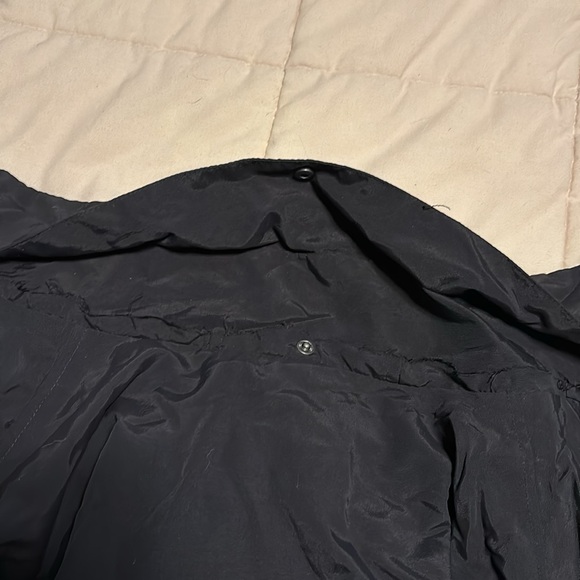 Vuori Light Rain Jacket - Picture 10 of 11